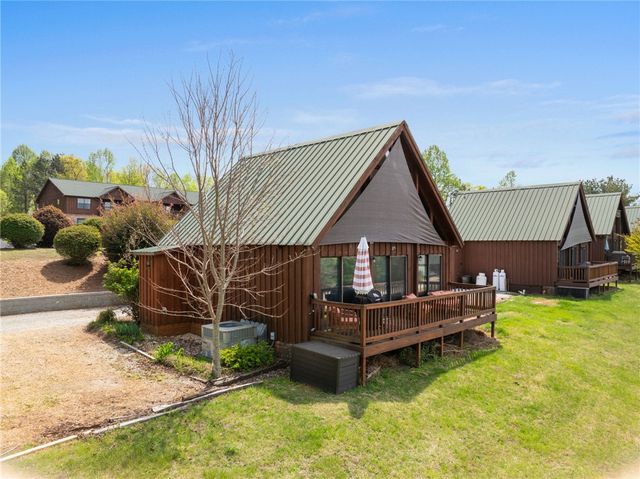 1 Kitty Hawk Lane, Six Mile, SC 29682