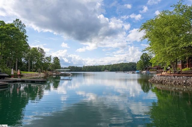 1 Kitty Hawk Lane, Six Mile, SC 29682