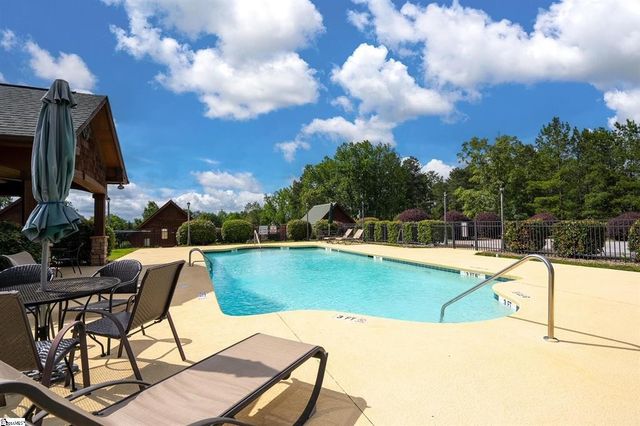 1 Kitty Hawk Lane, Six Mile, SC 29682