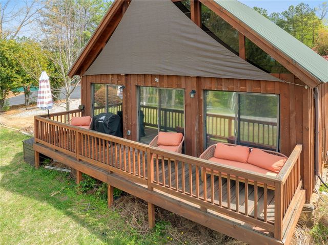 1 Kitty Hawk Lane, Six Mile, SC 29682