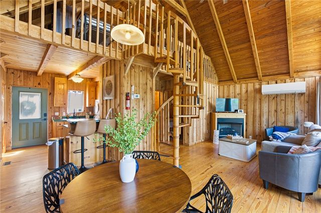 1 Kitty Hawk Lane, Six Mile, SC 29682