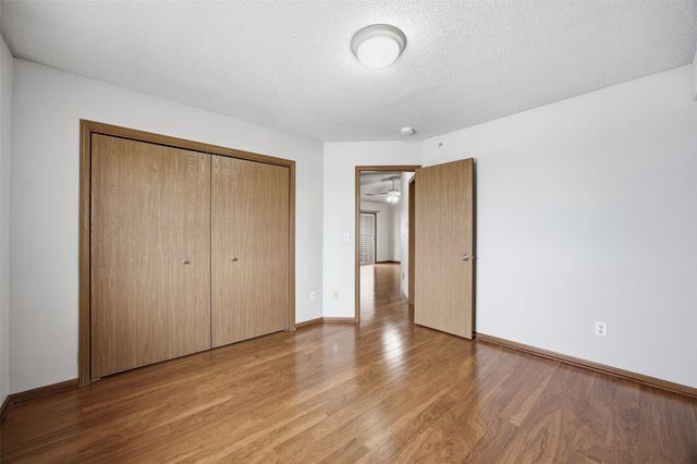 560 Penn Ct 11, North Liberty, IA 52317