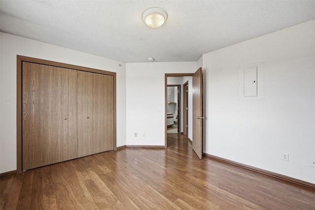 560 Penn Ct 11, North Liberty, IA 52317