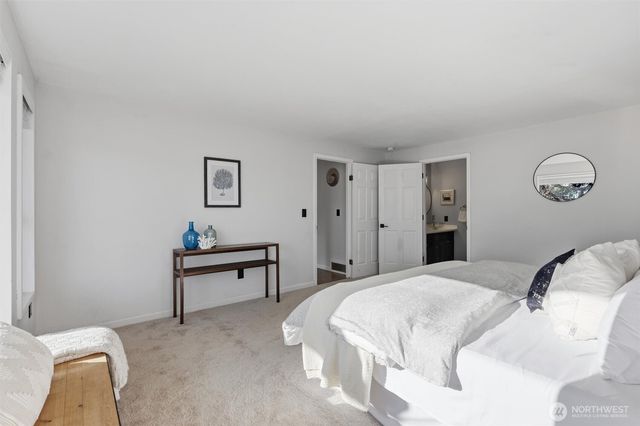 115 S 214th Street, Normandy Park, WA 98198