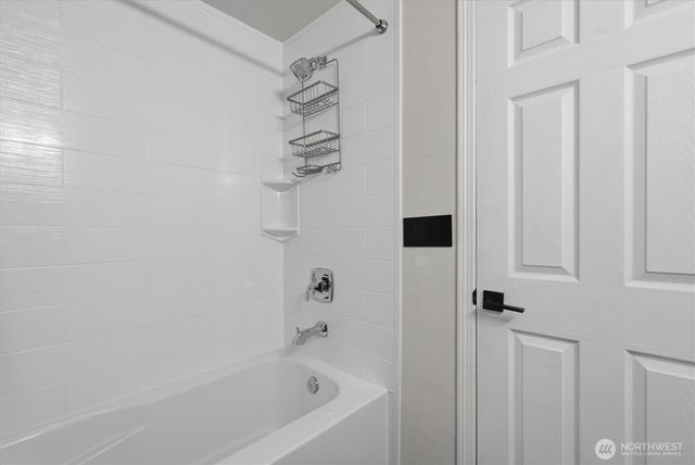 115 S 214th Street, Normandy Park, WA 98198