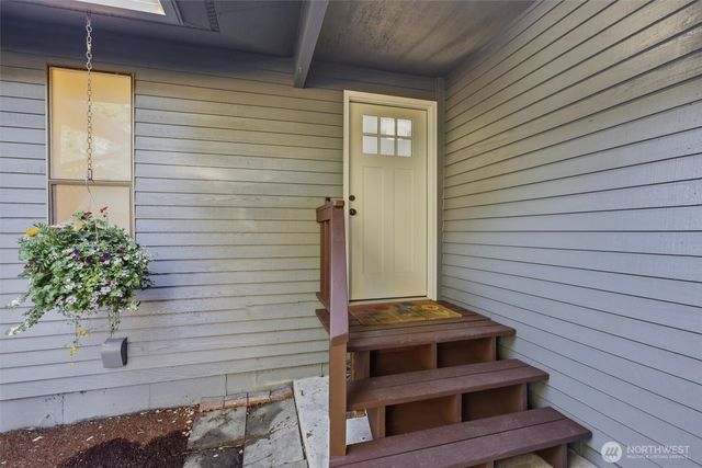 115 S 214th Street, Normandy Park, WA 98198
