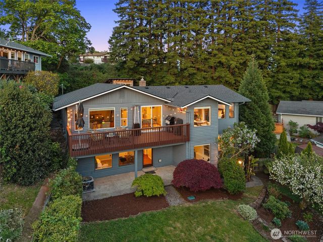 115 S 214th Street, Normandy Park, WA 98198