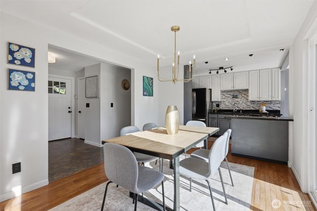 115 S 214th Street, Normandy Park, WA 98198