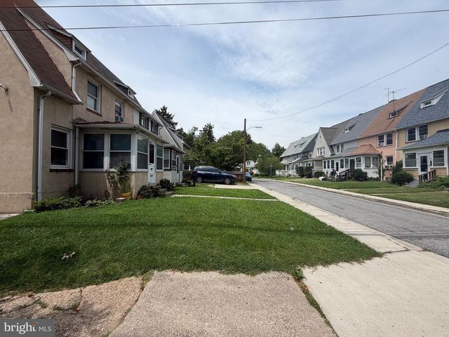 6 FLAGSHIP RD, Dundalk, MD 21222