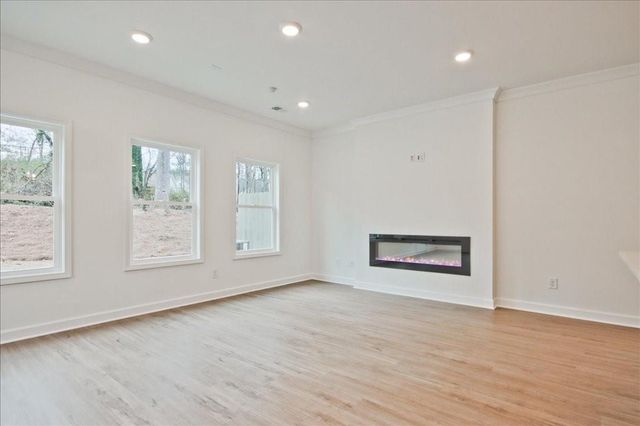 664 Sunstone Lane, Lawrenceville, GA 30043