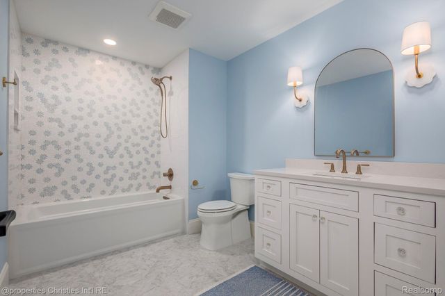 5023 Rockaway Lane, Independence Charter Township, MI 48348