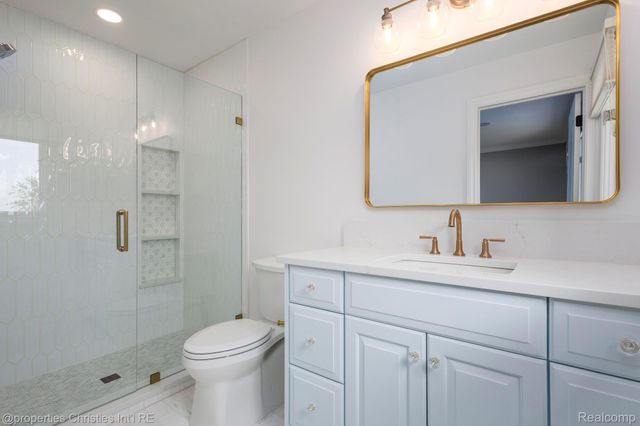 5023 Rockaway Lane, Independence Charter Township, MI 48348