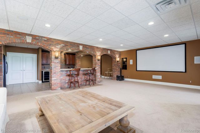 5023 Rockaway Lane, Independence Charter Township, MI 48348