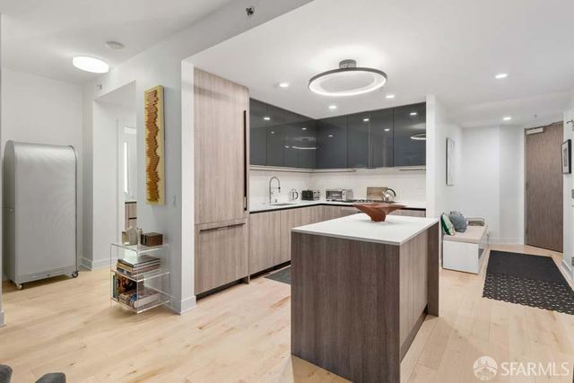 338 Main Street 3H, San Francisco, CA 94105