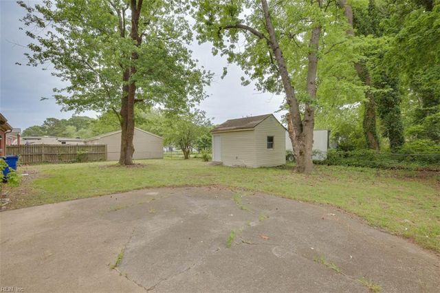 150 Henry Clay RD, Newport News, VA 23601