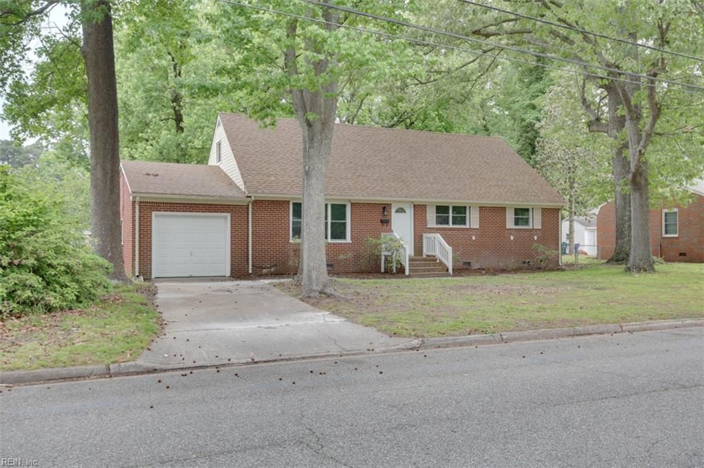 150 Henry Clay RD, Newport News, VA 23601