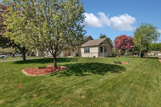 419 12th Avenue N, Sartell, MN 56377