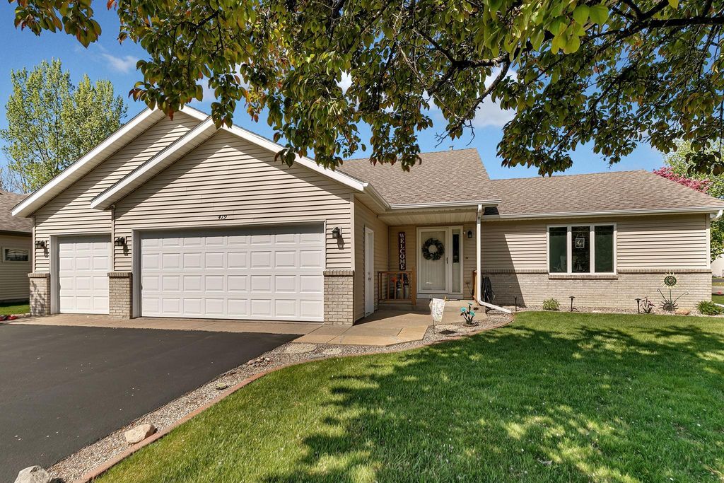419 12th Avenue N, Sartell, MN 56377