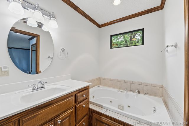 700 Hickory Hill Road, Sapulpa, OK 74066