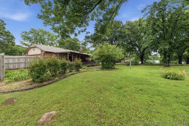 700 Hickory Hill Road, Sapulpa, OK 74066