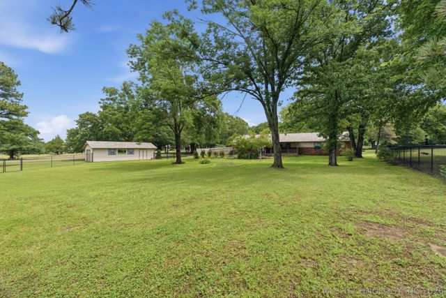 700 Hickory Hill Road, Sapulpa, OK 74066