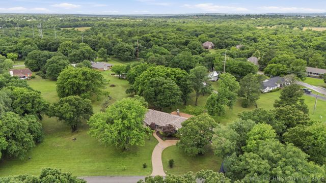700 Hickory Hill Road, Sapulpa, OK 74066