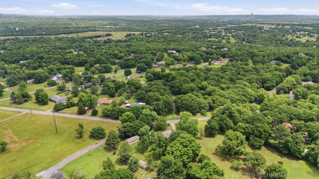 700 Hickory Hill Road, Sapulpa, OK 74066