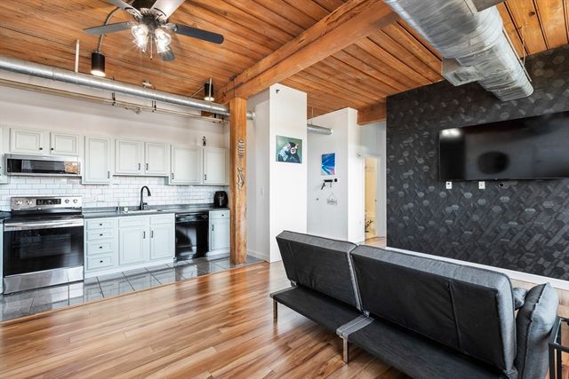 146 Court Street 603, Brockton, MA 02302