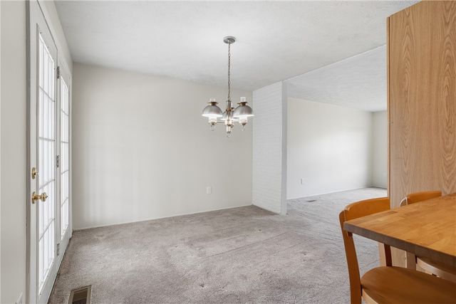 113 Cranbrooke Dr, Findlay Twp, PA 15108