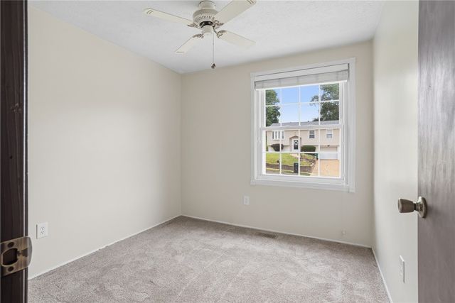 113 Cranbrooke Dr, Findlay Twp, PA 15108