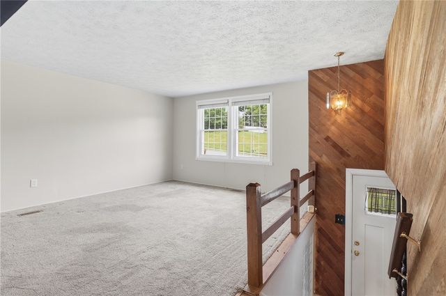 113 Cranbrooke Dr, Findlay Twp, PA 15108