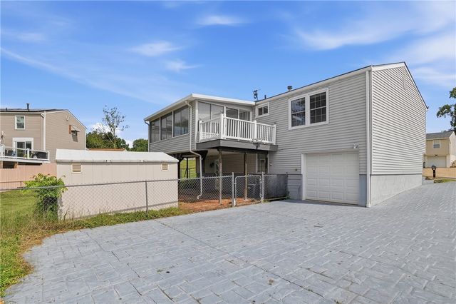 113 Cranbrooke Dr, Findlay Twp, PA 15108