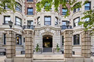 390 Commonwealth Avenue 305, Boston, MA 02215