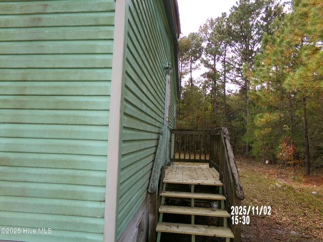 158 Brians Woods Road, Maple Hill, NC 28454