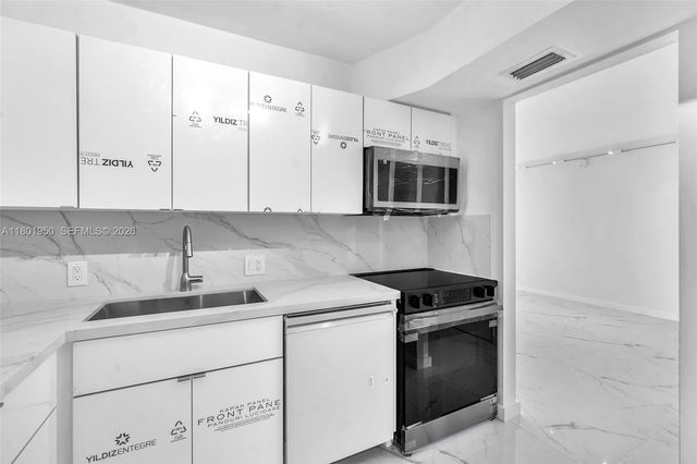 20335 W Country Club Drive 1108, Aventura, FL 33180