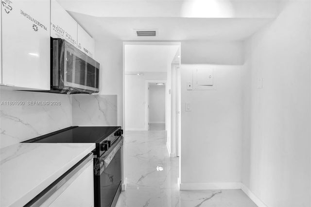 20335 W Country Club Drive 1108, Aventura, FL 33180