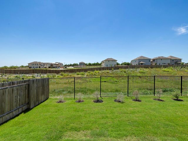 581 Biscayne Bay BND, Kyle, TX 78640