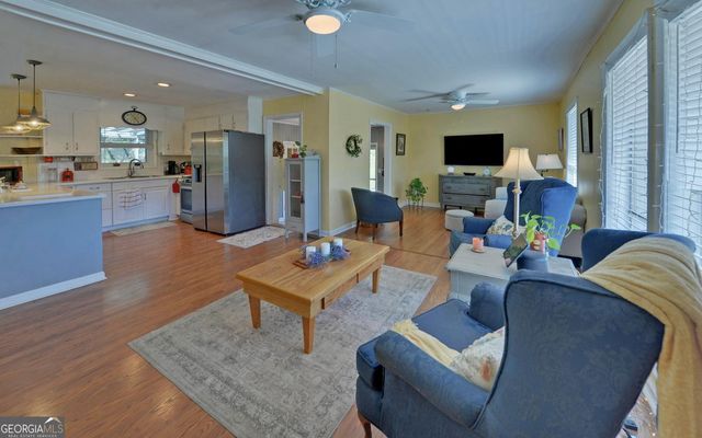 102 Cherry Street, Toccoa, GA 30577