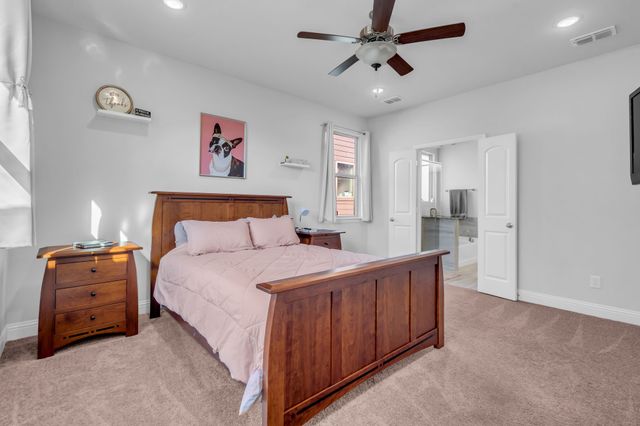 912 Crockett Street, Aubrey, TX 76227