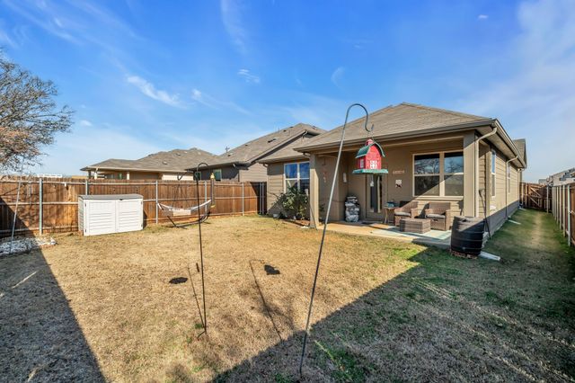 912 Crockett Street, Aubrey, TX 76227