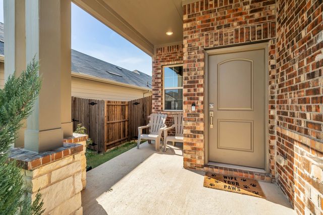 912 Crockett Street, Aubrey, TX 76227