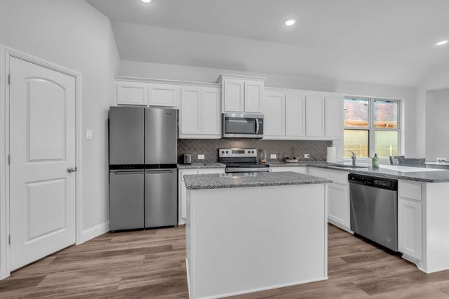 912 Crockett Street, Aubrey, TX 76227