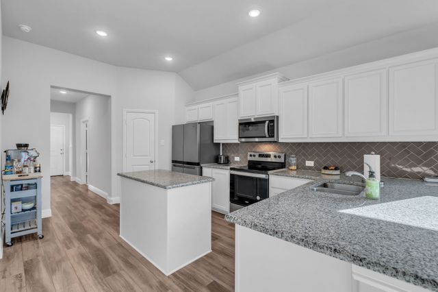 912 Crockett Street, Aubrey, TX 76227