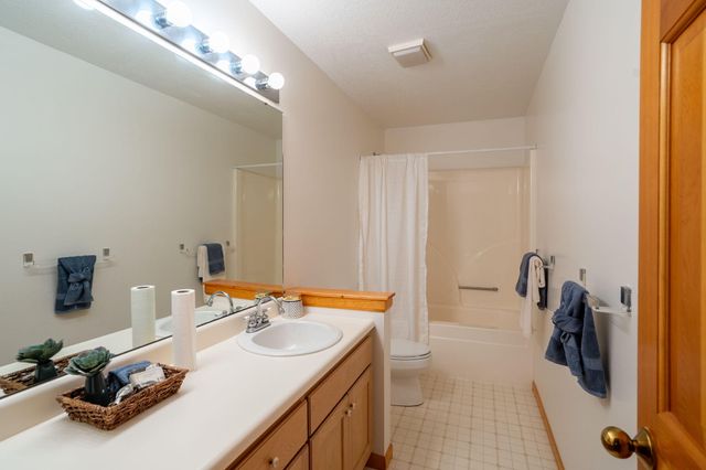 3050 W PICKET POST ST, Columbia, MO 65203