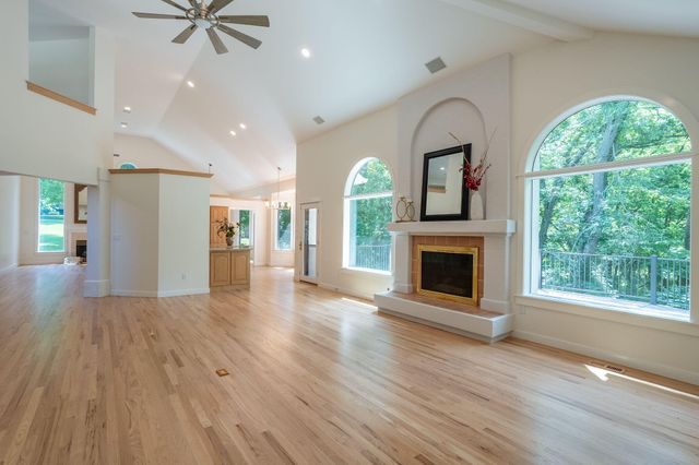 3050 W PICKET POST ST, Columbia, MO 65203