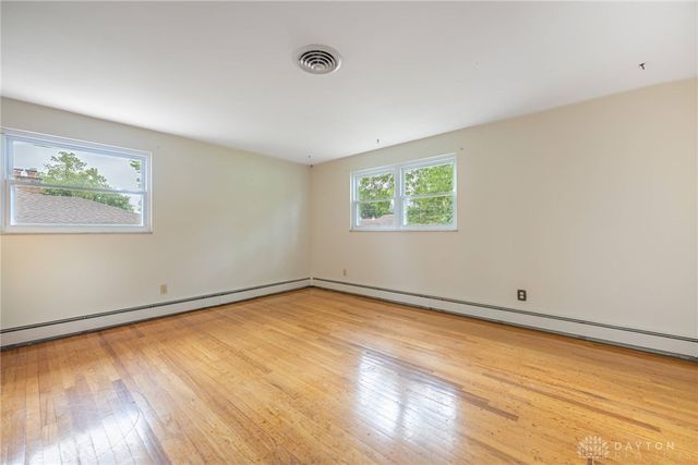 45 Tulip Lane, Riverside, OH 45432