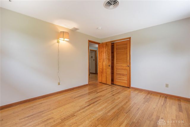 45 Tulip Lane, Riverside, OH 45432