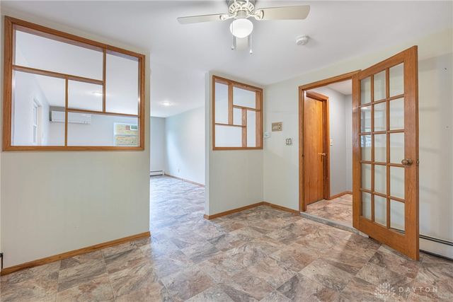45 Tulip Lane, Riverside, OH 45432