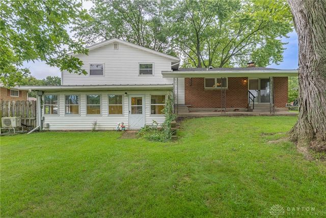 45 Tulip Lane, Riverside, OH 45432