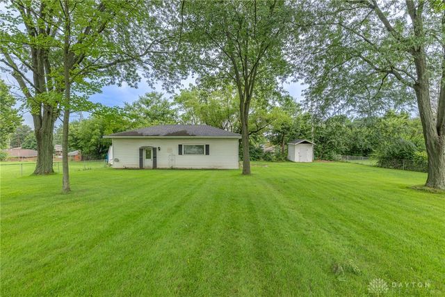 45 Tulip Lane, Riverside, OH 45432